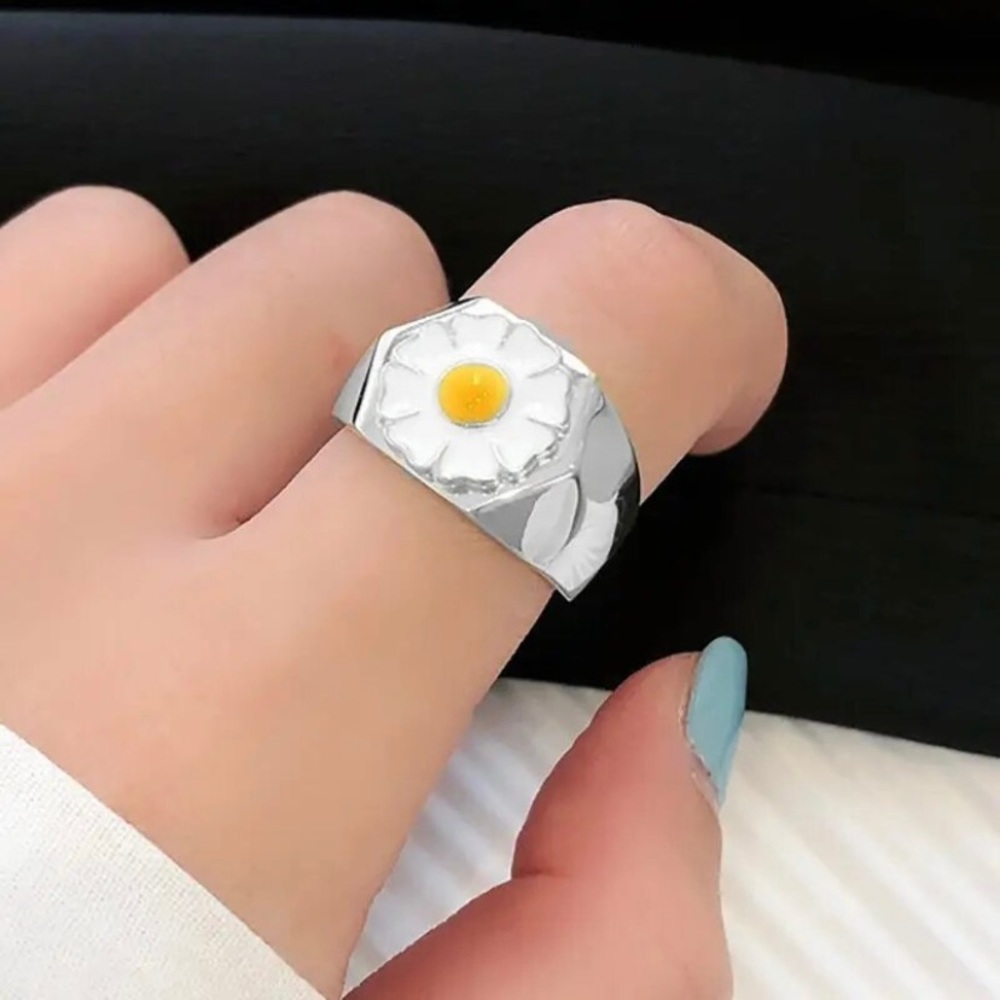 Flower Signet Silver Ring